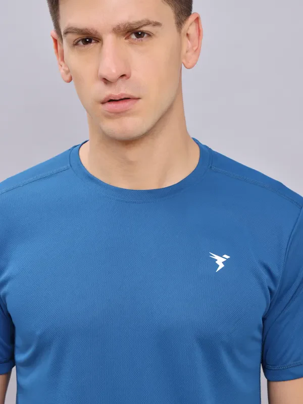 Men Solid Slim Fit Crew Neck T-shirt with TECHNO COOL+ - Image 2