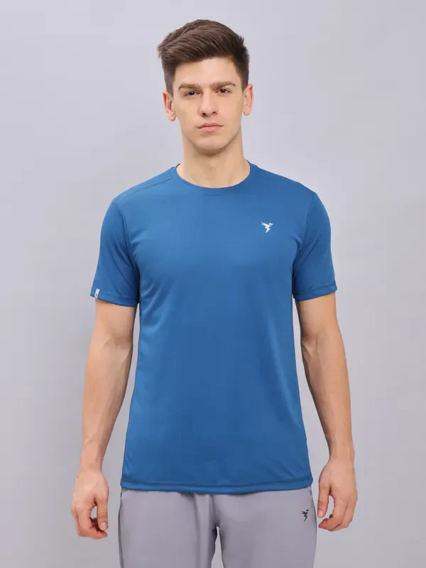 Men Solid Slim Fit Crew Neck T-shirt with TECHNO COOL+ - Image 5