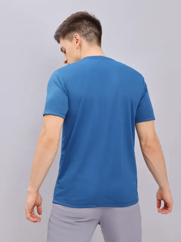 Men Solid Slim Fit Crew Neck T-shirt with TECHNO COOL+ - Image 6