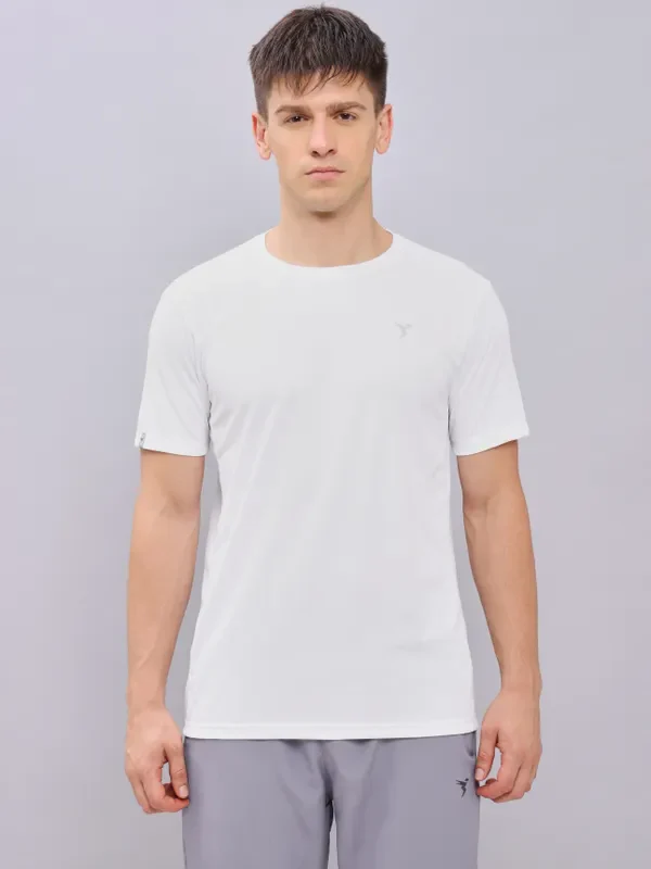 Men Solid Slim Fit Crew Neck T-shirt with TECHNO COOL+ - Image 5