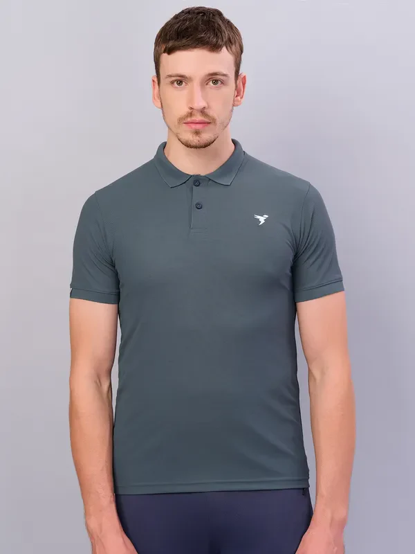 Men Solid Slim Fit Polo T-shirt with MATPIQ