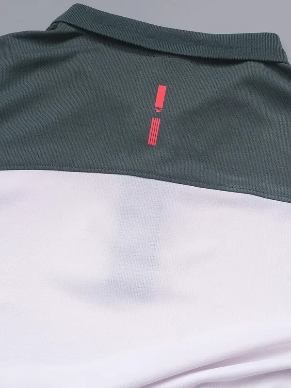 Men Colorblock Relax Fit Polo T-shirt with TECHNO COOL+ - Image 10