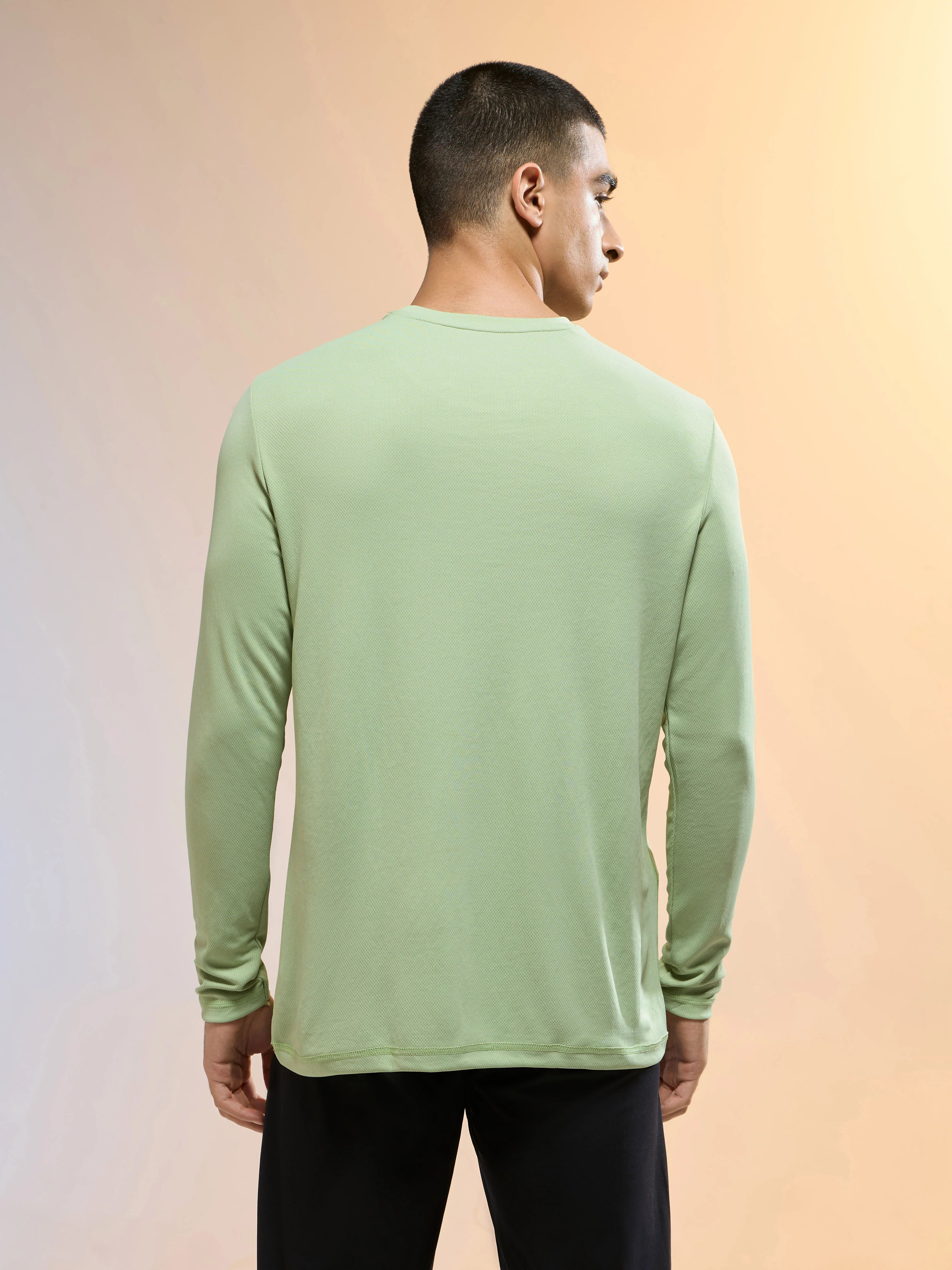 Men Solid Slim Fit Crew Neck T-shirt with TECHNO COOL+ - Image 3