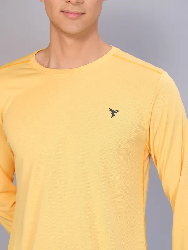 Men Solid Slim Fit Crew Neck T-shirt with TECHNO COOL+ - Image 5