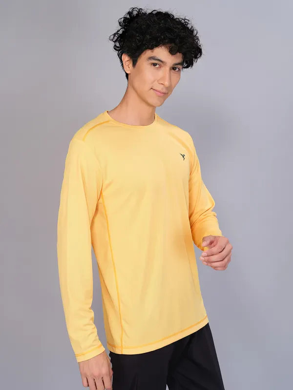 Men Solid Slim Fit Crew Neck T-shirt with TECHNO COOL+ - Image 6