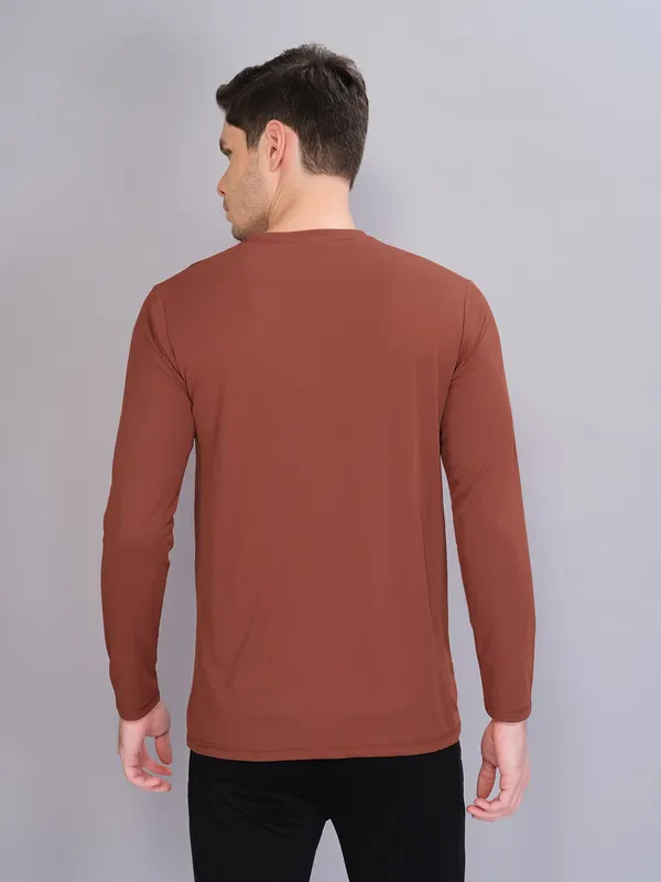 Men Solid Slim Fit Crew Neck T-shirt with TECHNO COOL+ - Image 2