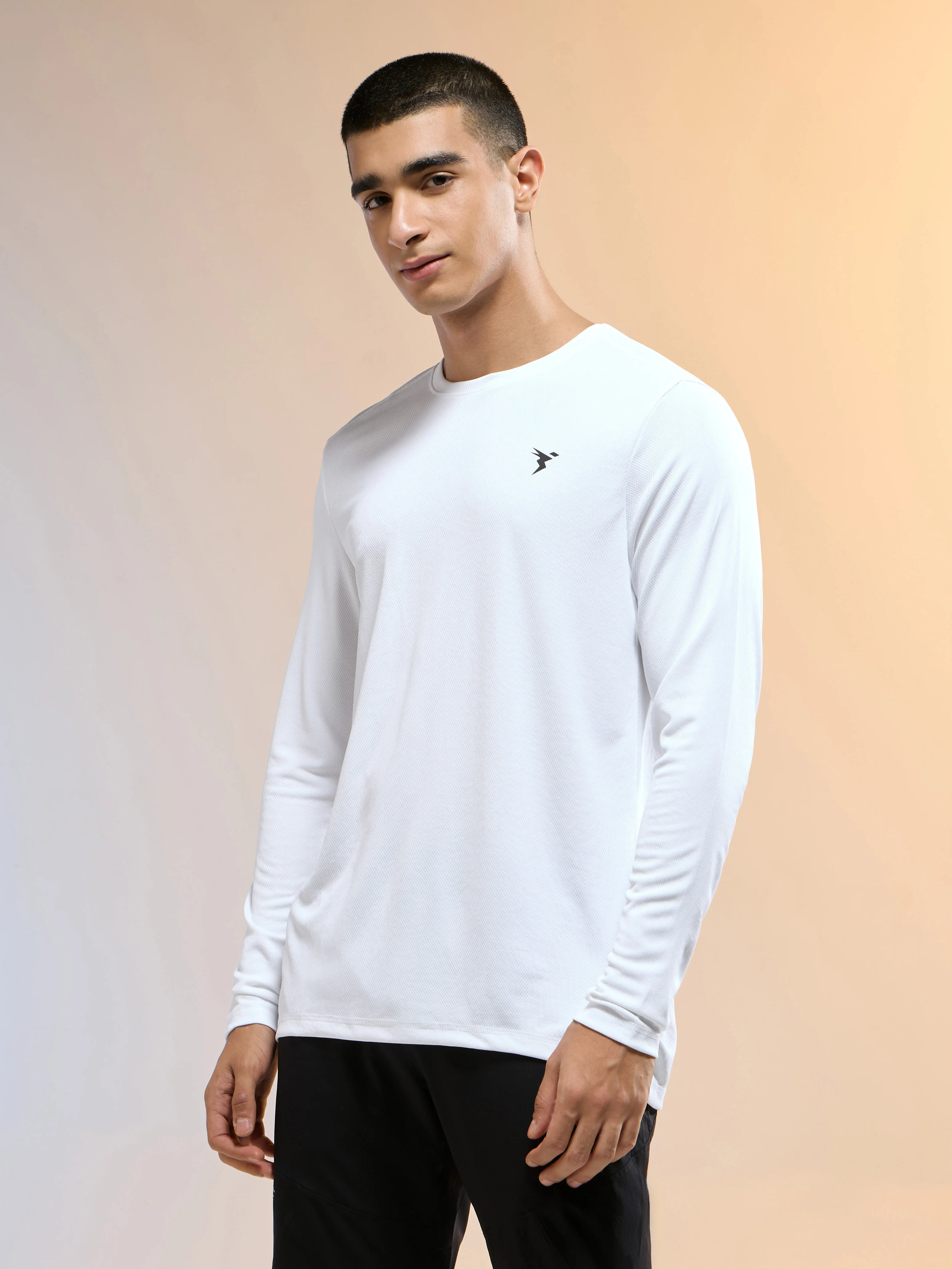 Men Solid Slim Fit Crew Neck T-shirt with TECHNO COOL+ - Image 3