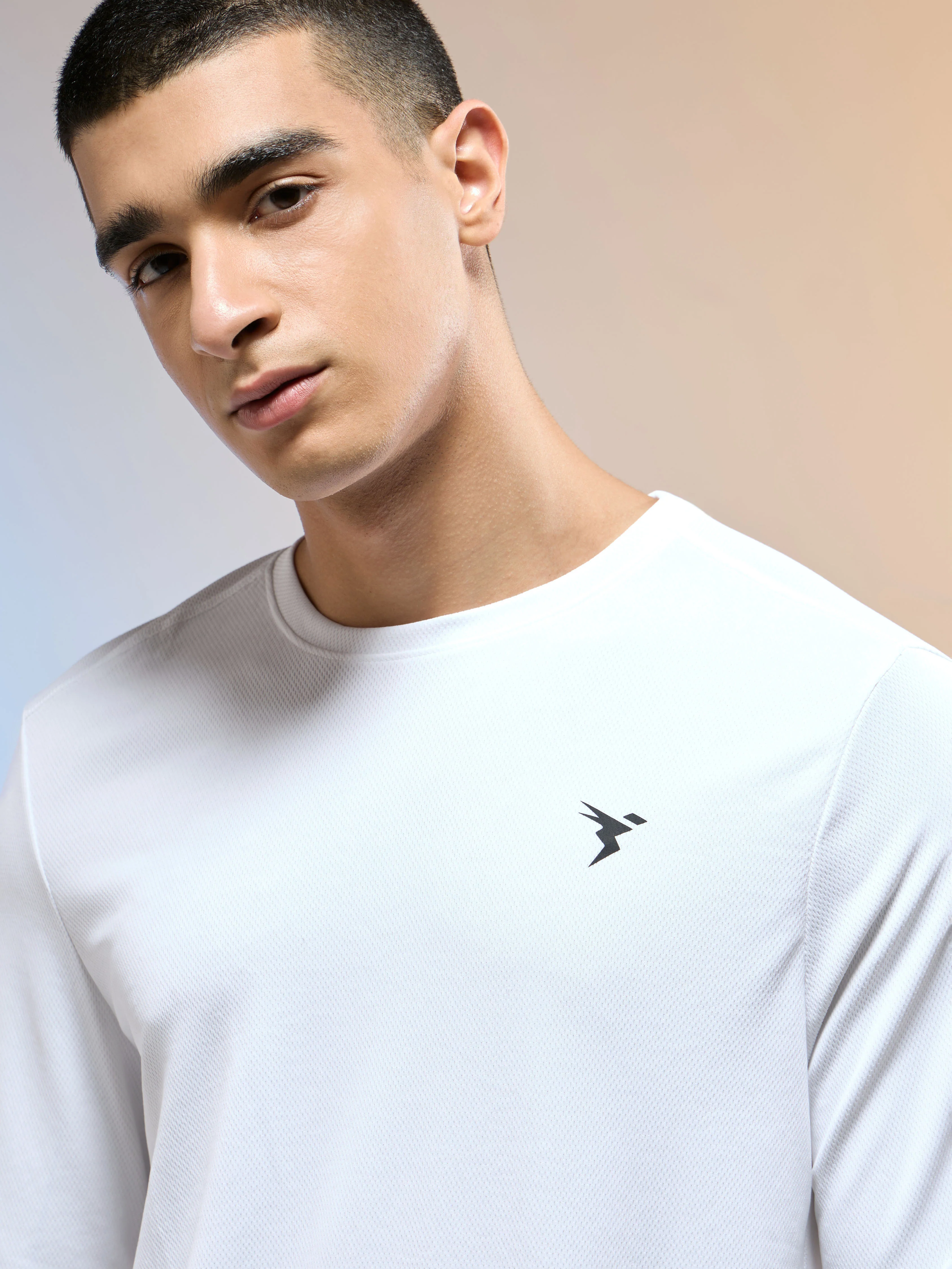 Men Solid Slim Fit Crew Neck T-shirt with TECHNO COOL+ - Image 6