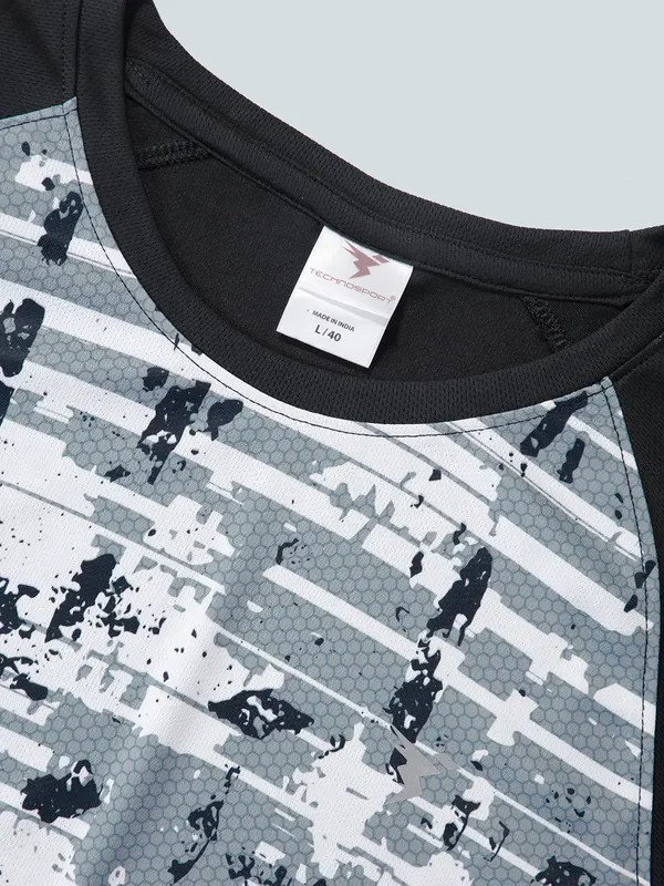 Men Stripe Slim Fit Crew Neck T-shirt with TECHNO COOL - Image 5
