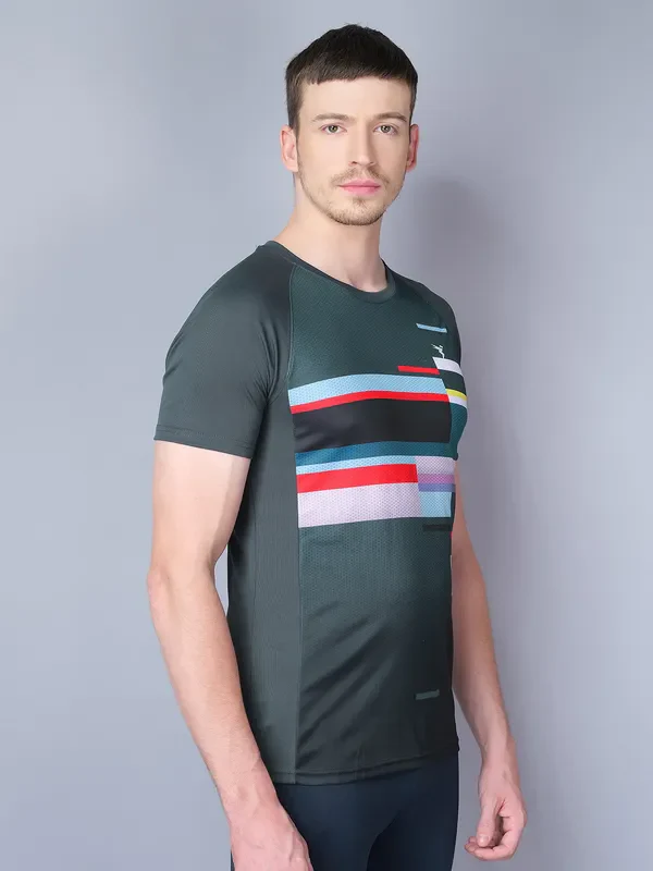 Men Stripe Slim Fit Crew Neck T-shirt with TECHNO COOL - Image 4