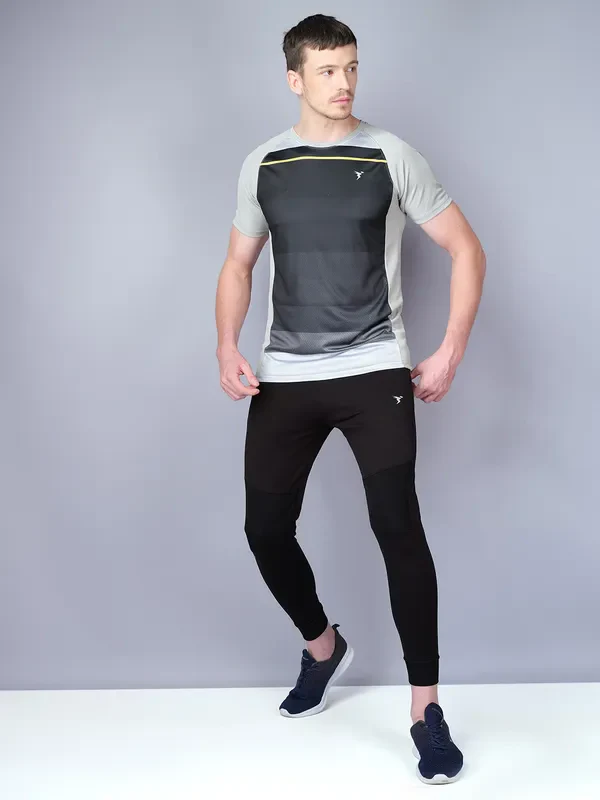 Men Stripe Slim Fit Crew Neck T-shirt with TECHNO COOL - Image 4