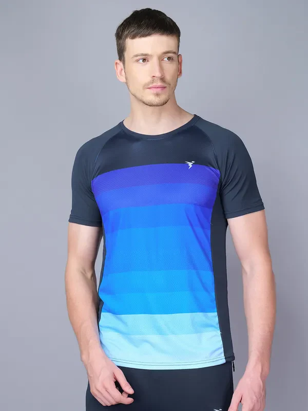 Men Stripe Slim Fit Crew Neck T-shirt with TECHNO COOL