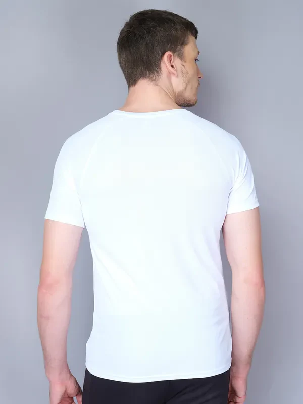 Men Stripe Slim Fit Crew Neck T-shirt with TECHNO COOL - Image 2