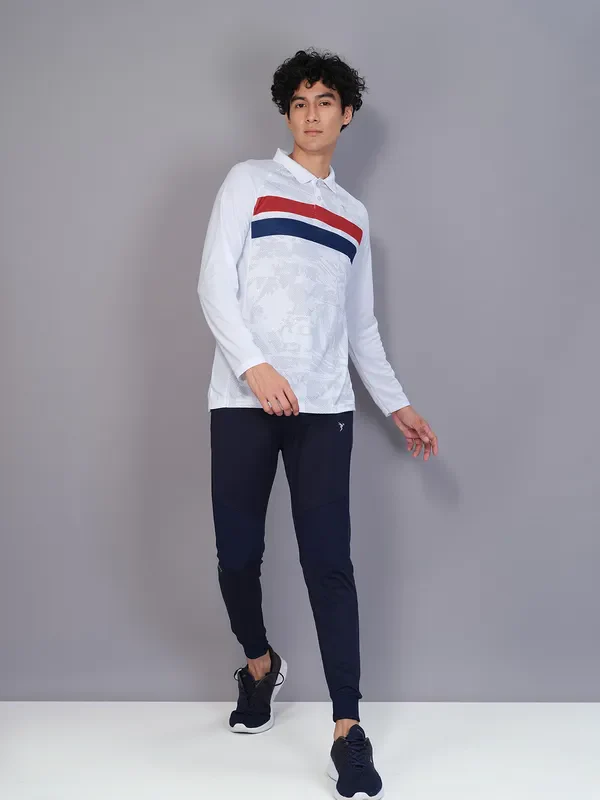 Men Colorblock Slim Fit Polo T-shirt with TECHNO GUARD - Image 2