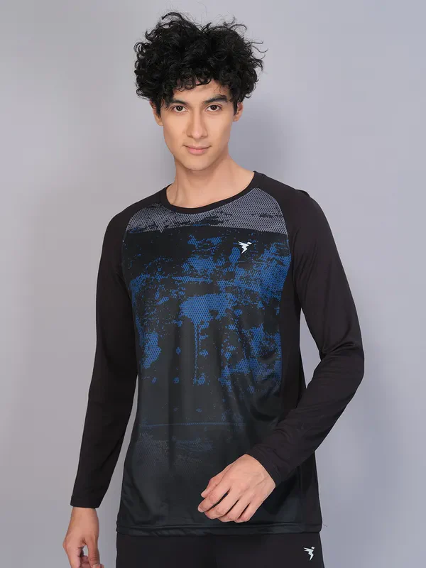 Men Geometric Slim Fit Crew Neck T-shirt with TECHNO COOL - Image 2