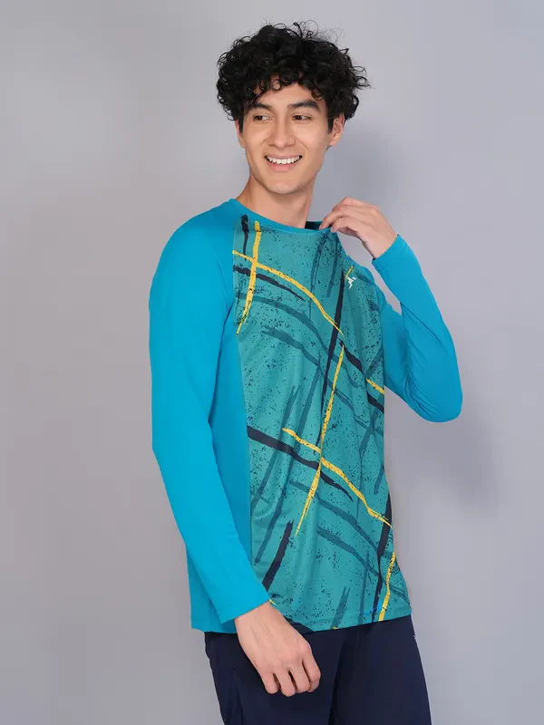 Men Geometric Slim Fit Crew Neck T-shirt with TECHNO COOL - Image 5