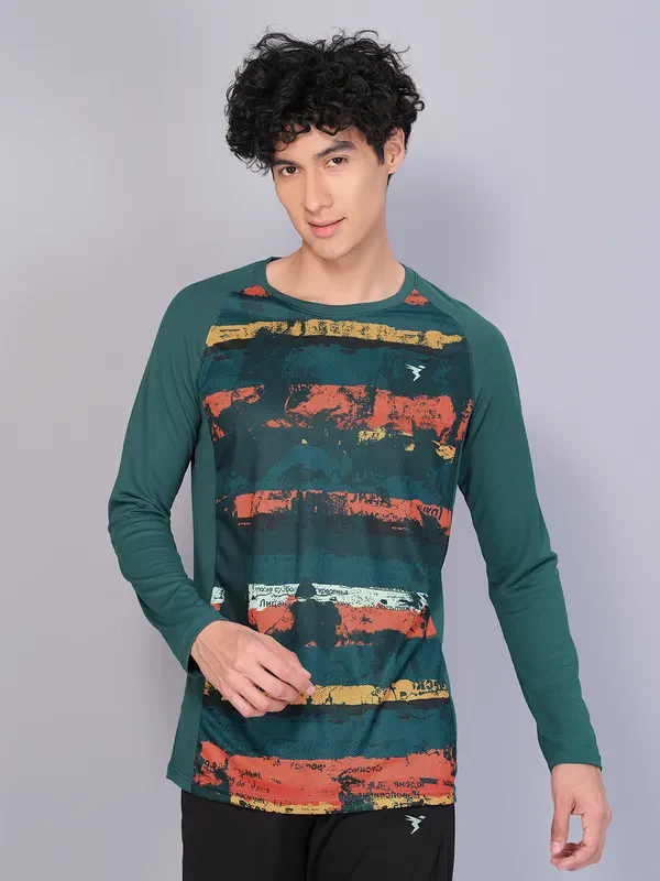 Men Geometric Slim Fit Crew Neck T-shirt with TECHNO COOL - Image 4