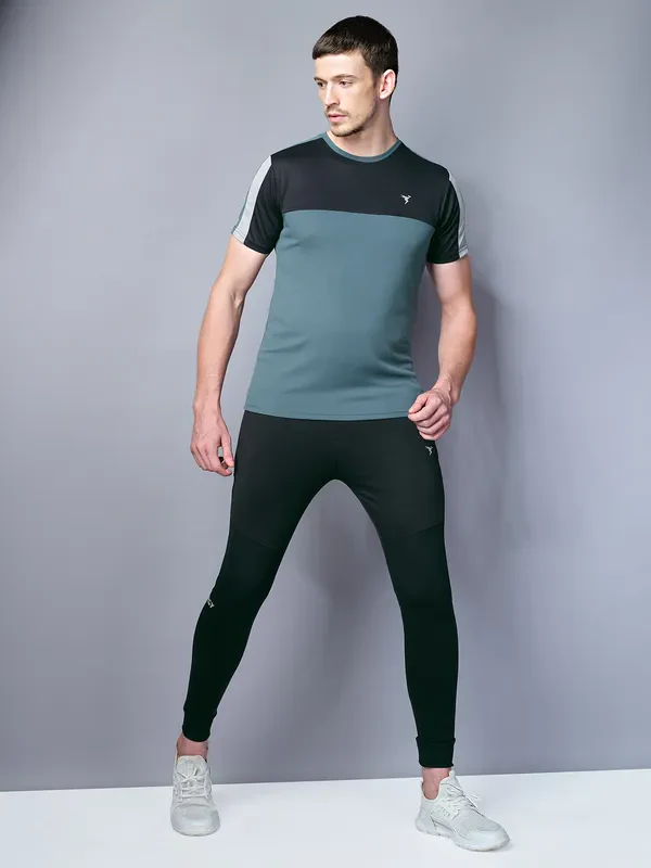 Men Colorblock Slim Fit Crew Neck T-shirt with TECHNO COOL - Image 5