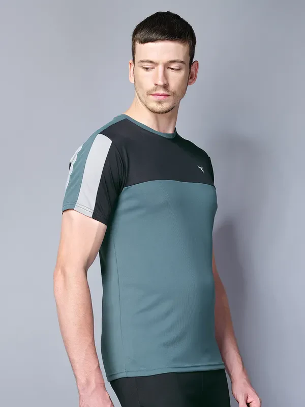 Men Colorblock Slim Fit Crew Neck T-shirt with TECHNO COOL - Image 8