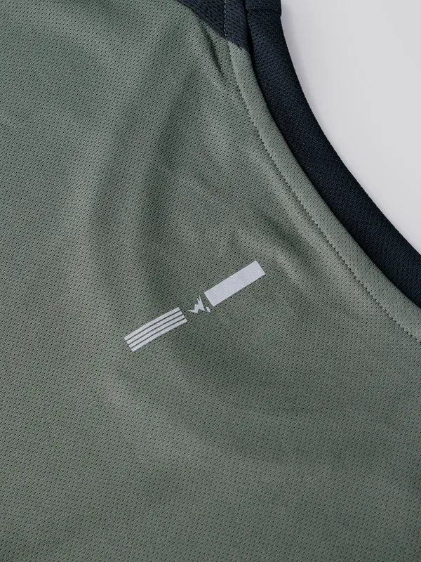 Men Colorblock Slim Fit Crew Neck T-shirt with TECHNO COOL - Image 2