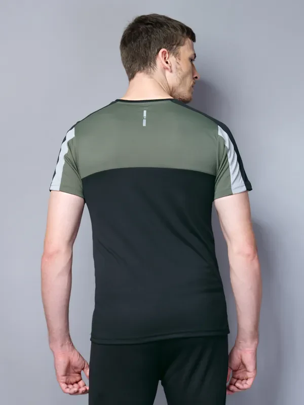 Men Colorblock Slim Fit Crew Neck T-shirt with TECHNO COOL - Image 4