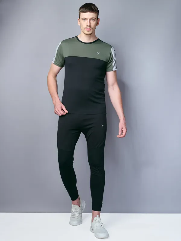 Men Colorblock Slim Fit Crew Neck T-shirt with TECHNO COOL - Image 5