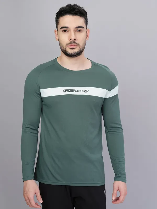 Men Colorblock Slim Fit Crew Neck T-shirt with TECHNO COOL+