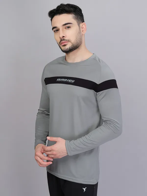 Men Colorblock Slim Fit Crew Neck T-shirt with TECHNO COOL+ - Image 3