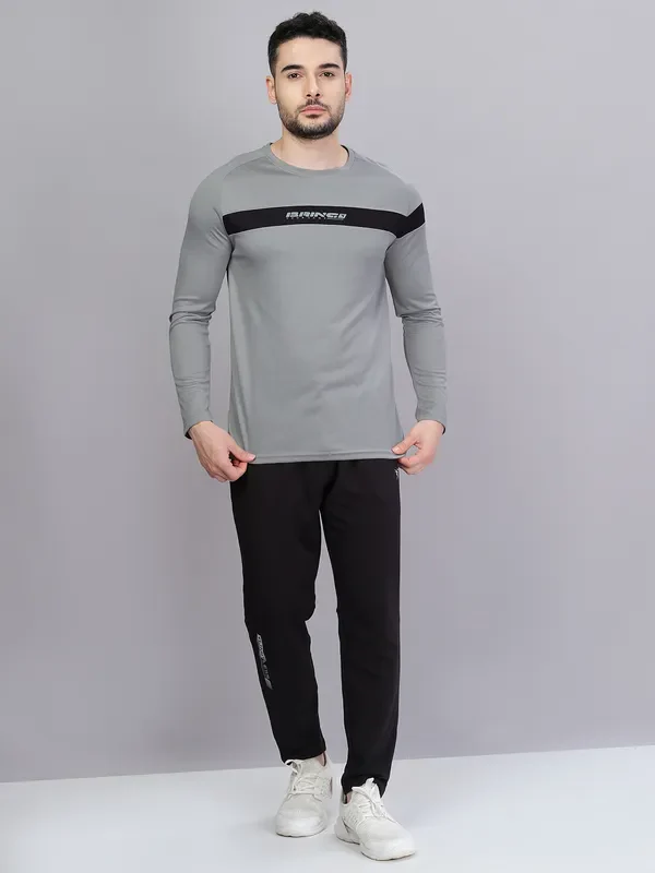 Men Colorblock Slim Fit Crew Neck T-shirt with TECHNO COOL+ - Image 4