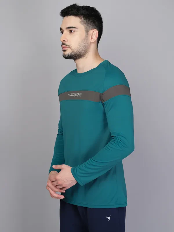 Men Colorblock Slim Fit Crew Neck T-shirt with TECHNO COOL+ - Image 5