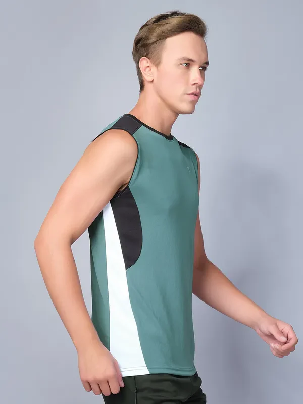 Men Colorblock Slim Fit Crew Neck Innerwear Vest with TECHNO COOL - Image 6