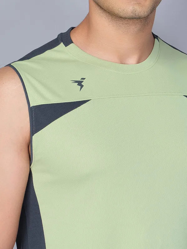 Men Colorblock Slim Fit Crew Neck Innerwear Vest with TECHNO COOL - Image 6