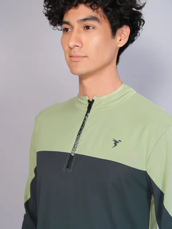 Men Colorblock Slim Fit Mock Neck T-shirt with TECHNO COOL - Image 5
