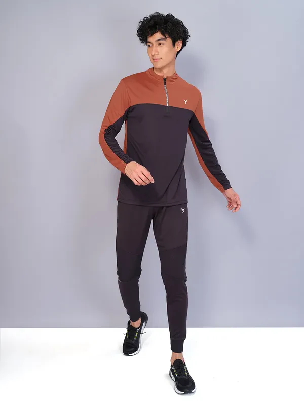 Men Colorblock Slim Fit Mock Neck T-shirt with TECHNO COOL - Image 4