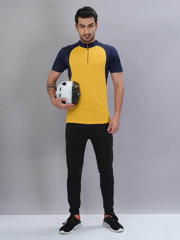 Men Colorblock Slim Fit Mock Neck T-shirt with TECHNO COOL+ - Image 4