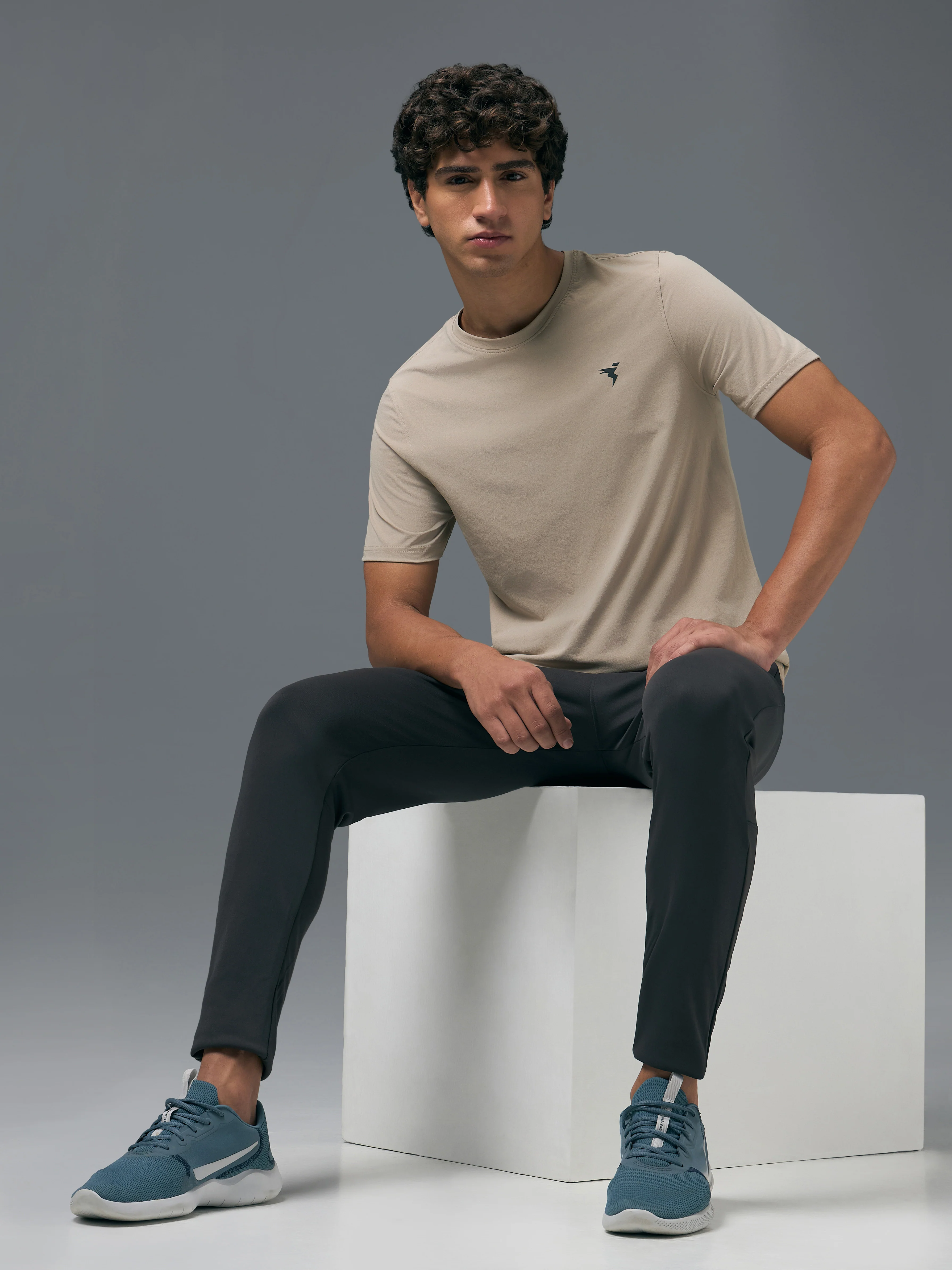 Men Solid Slim Fit Crew Neck T-shirt with COTFLEX - Image 5