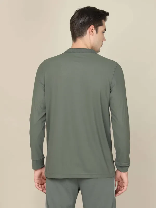 Men Solid Slim Fit Polo T-shirt with MATPIQ - Image 4