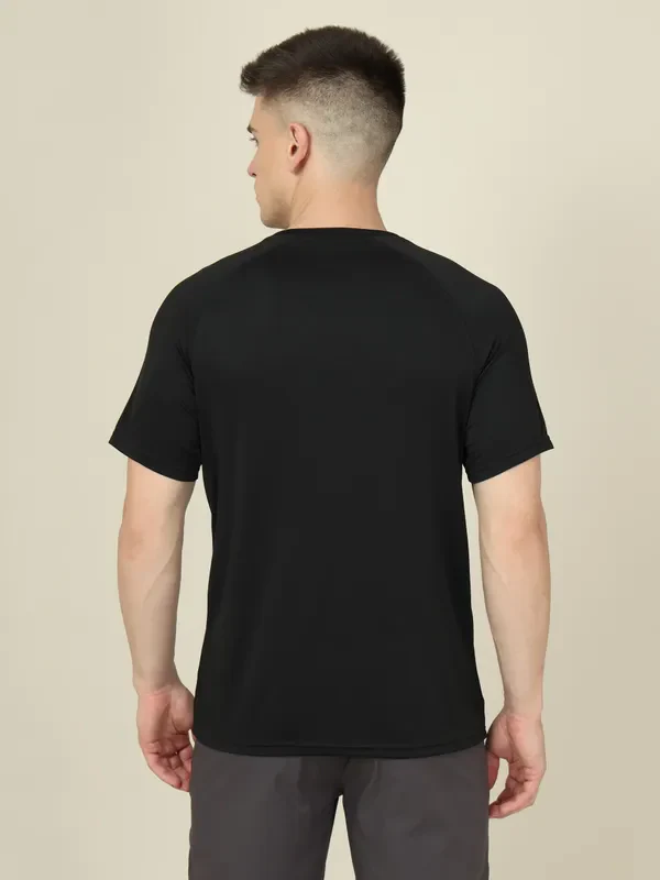 Men Graphic Printed Slim Fit Crew Neck T-shirt with TECHNO COOL+ - Image 3