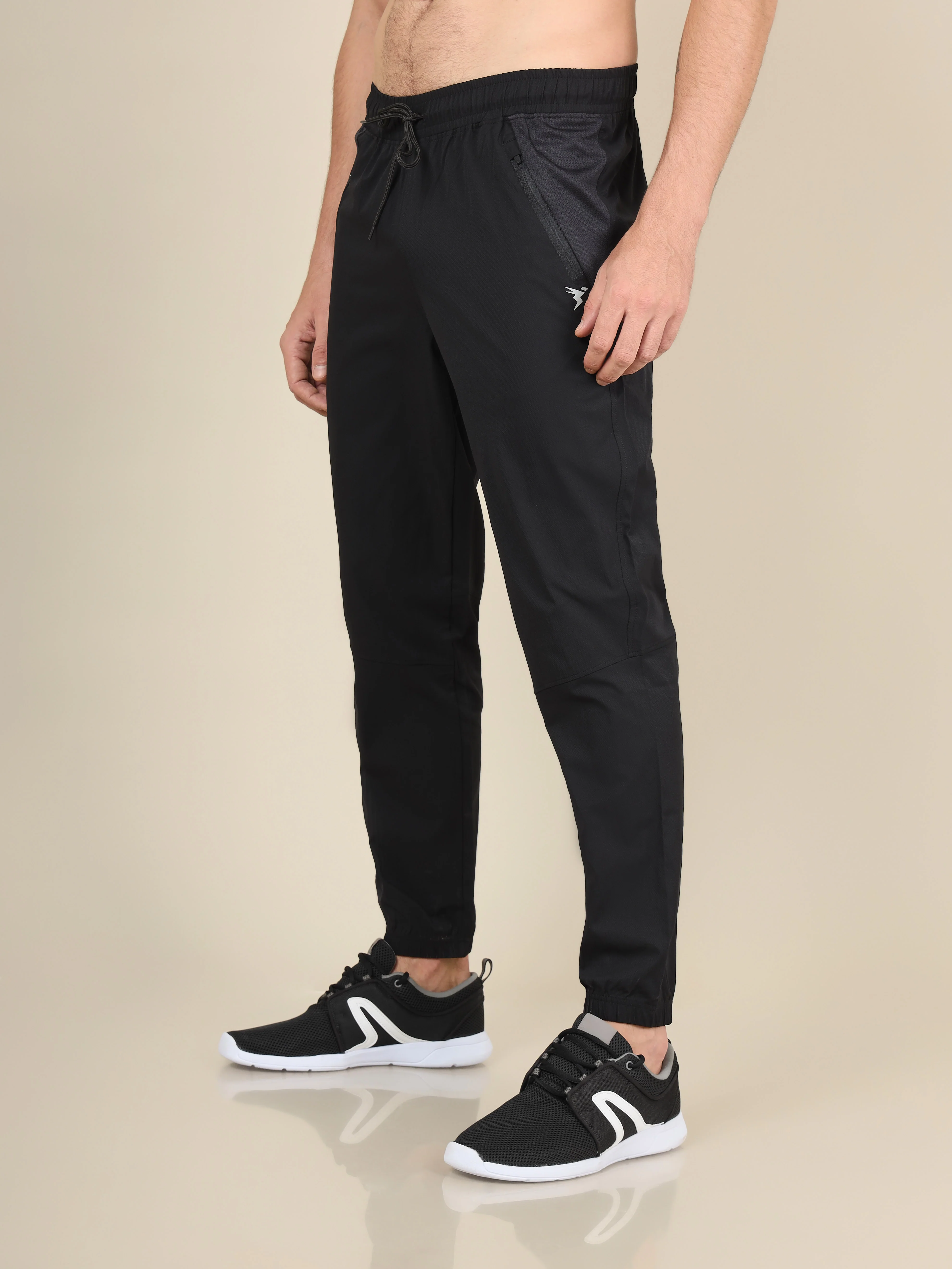 Men Colorblock Slim Fit Joggers with TECHNOLITE STRETCH - Image 4