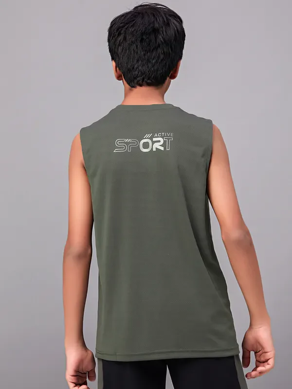 Boys Colorblock Slim Fit Crew Neck T-shirt with TECHNO GUARD - Image 2