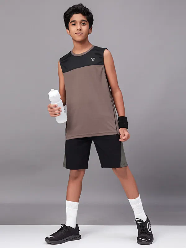 Boys Colorblock Slim Fit Crew Neck T-shirt with TECHNO GUARD - Image 2