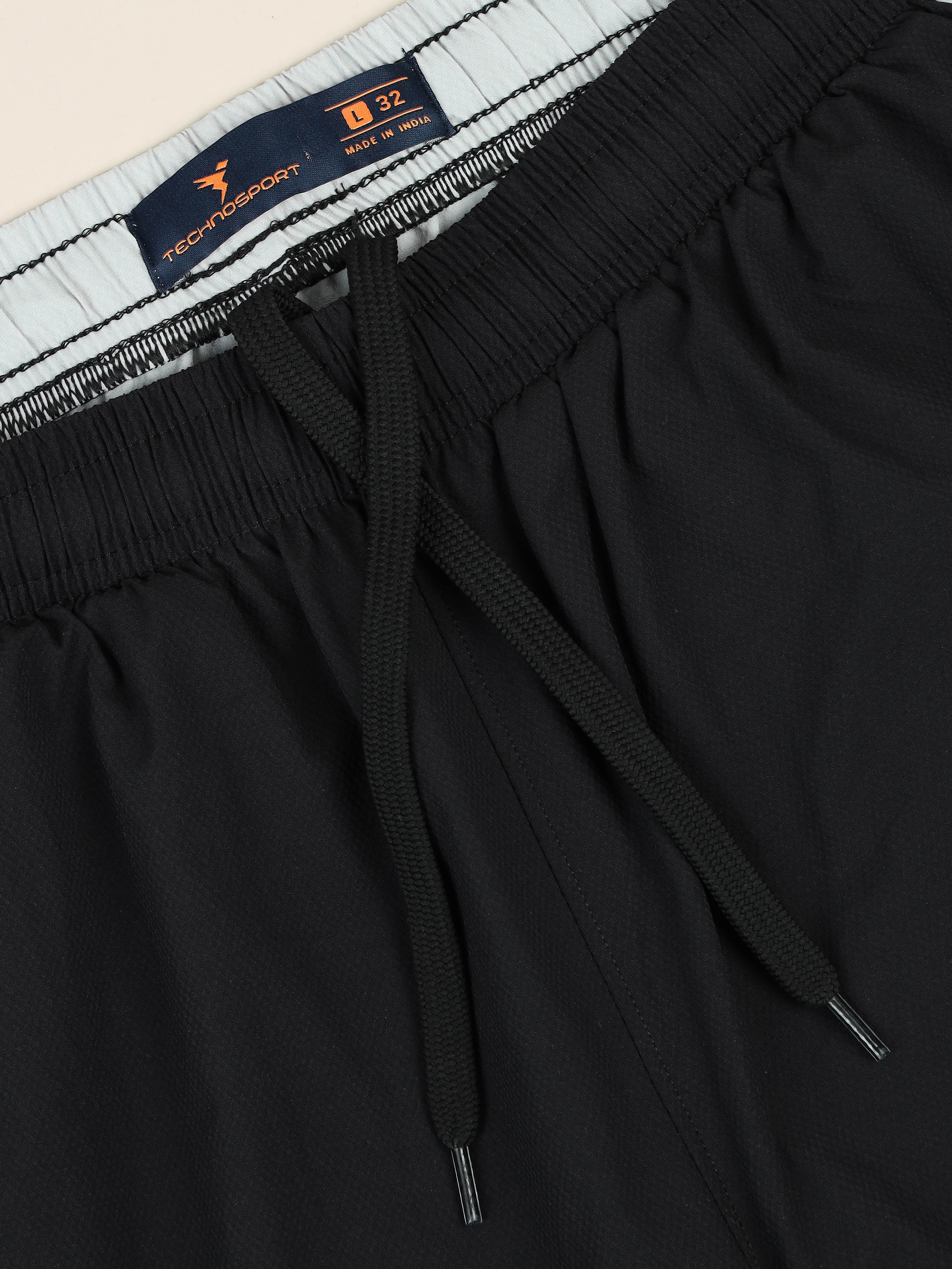 Men Colorblock Slim Fit Shorts with Lytra - Image 7