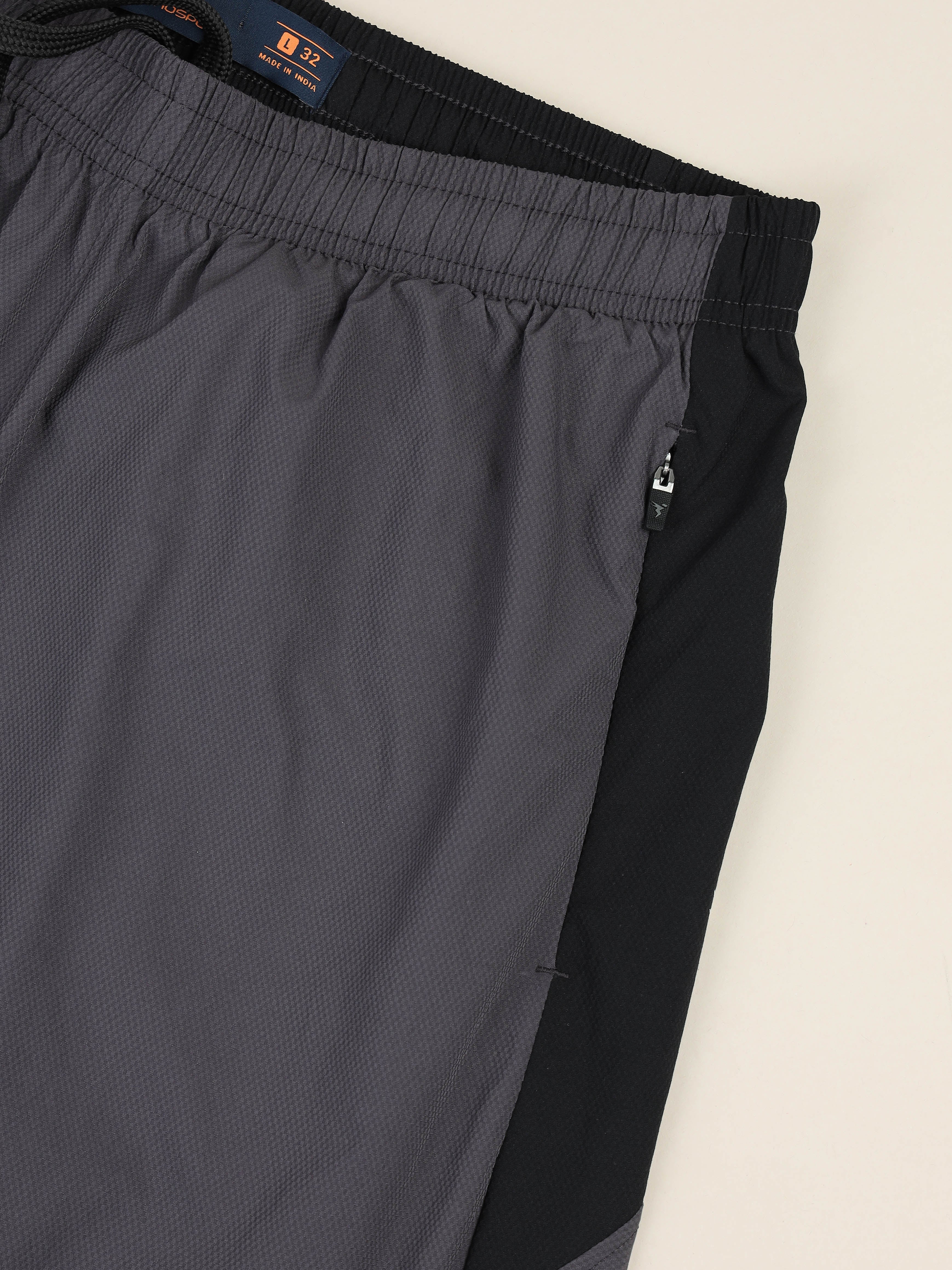 Men Colorblock Slim Fit Shorts with Lytra - Image 8