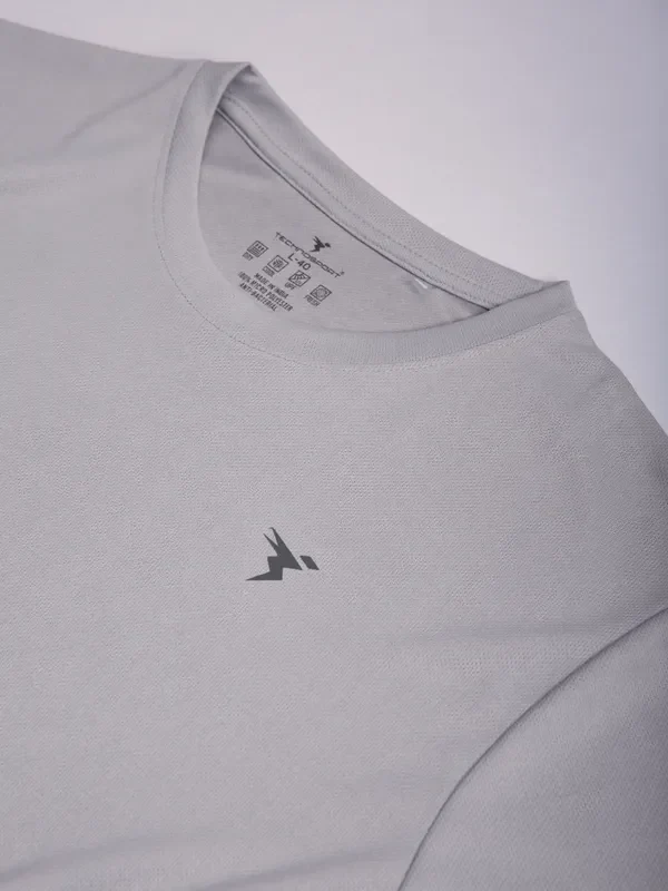 Men Colorblock Slim Fit Crew Neck T-shirt with DOUBLE COOL - Image 8