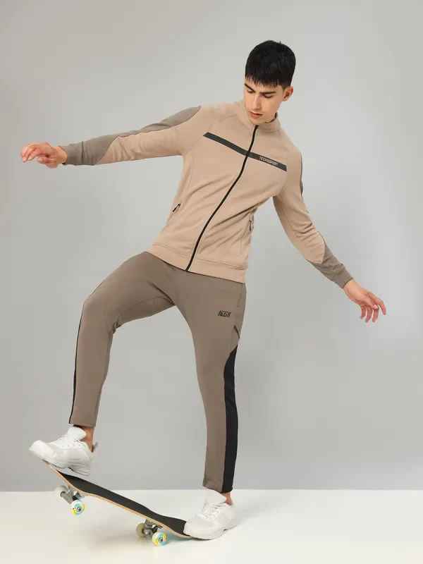 Men Colorblock Slim Fit Mock Neck Jacket with TECHNO GUARD - Image 6