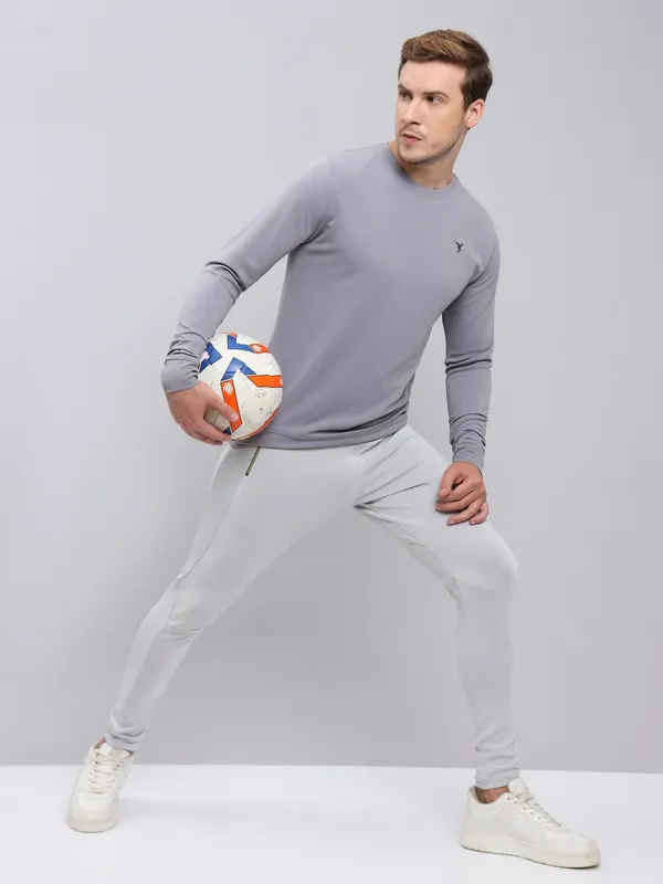 Men Solid Slim Fit Crew Neck T-shirt with ELASTO PLUS - Image 6