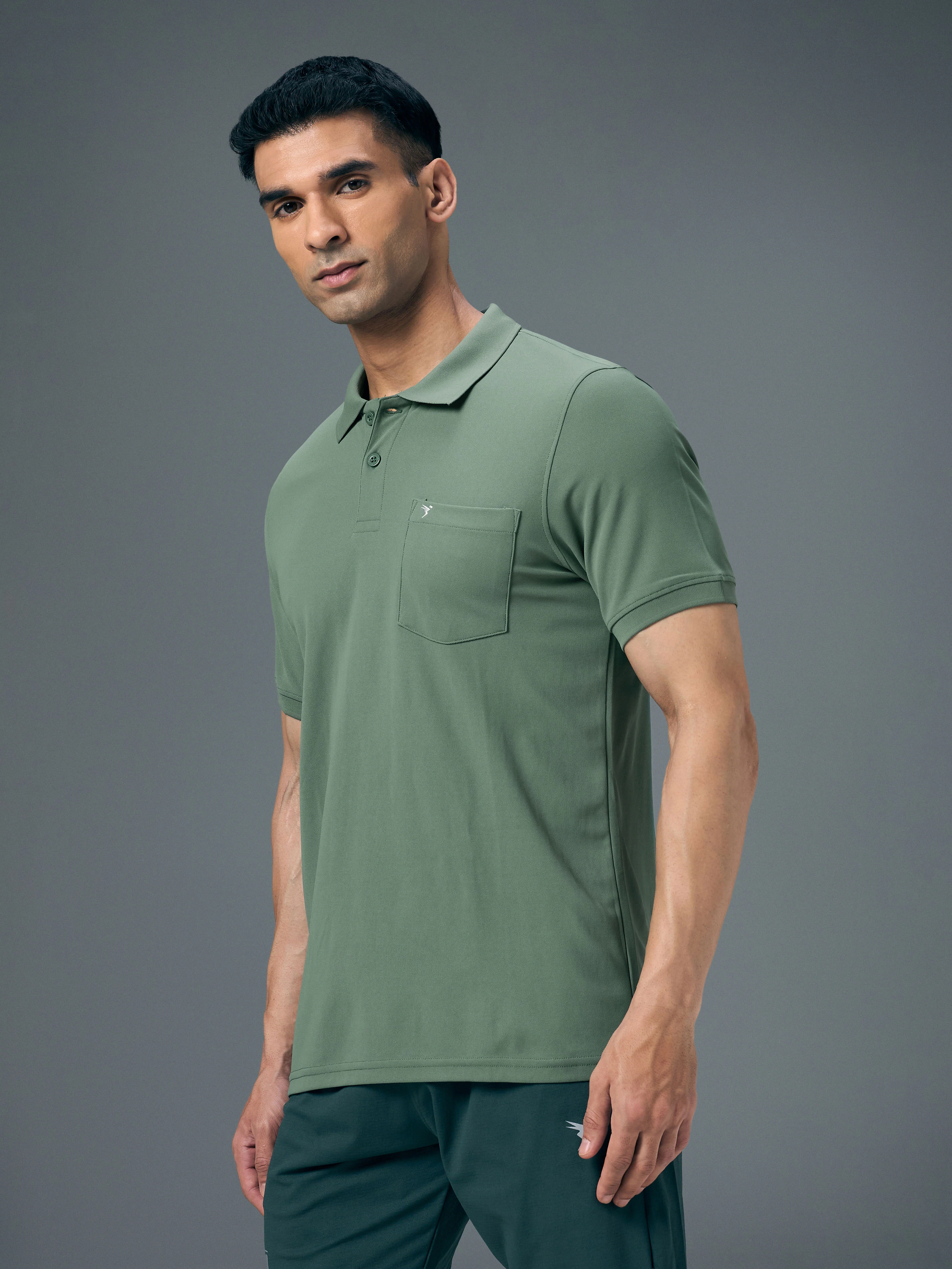 Men Solid Slim Fit Polo T-shirt with MATPIQ - Image 4