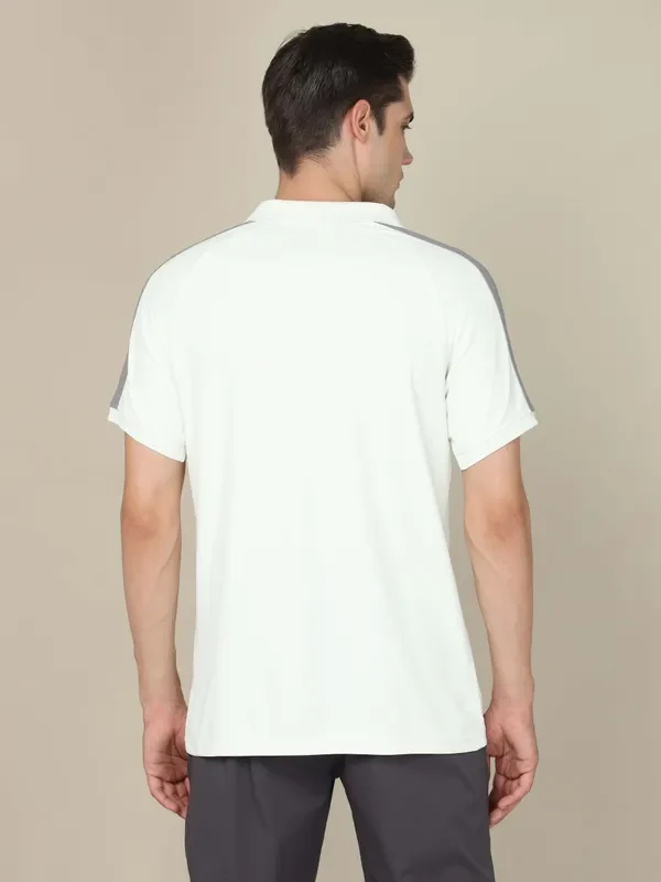 Men Colorblock Slim Fit Polo T-shirt with MATPIQ - Image 3