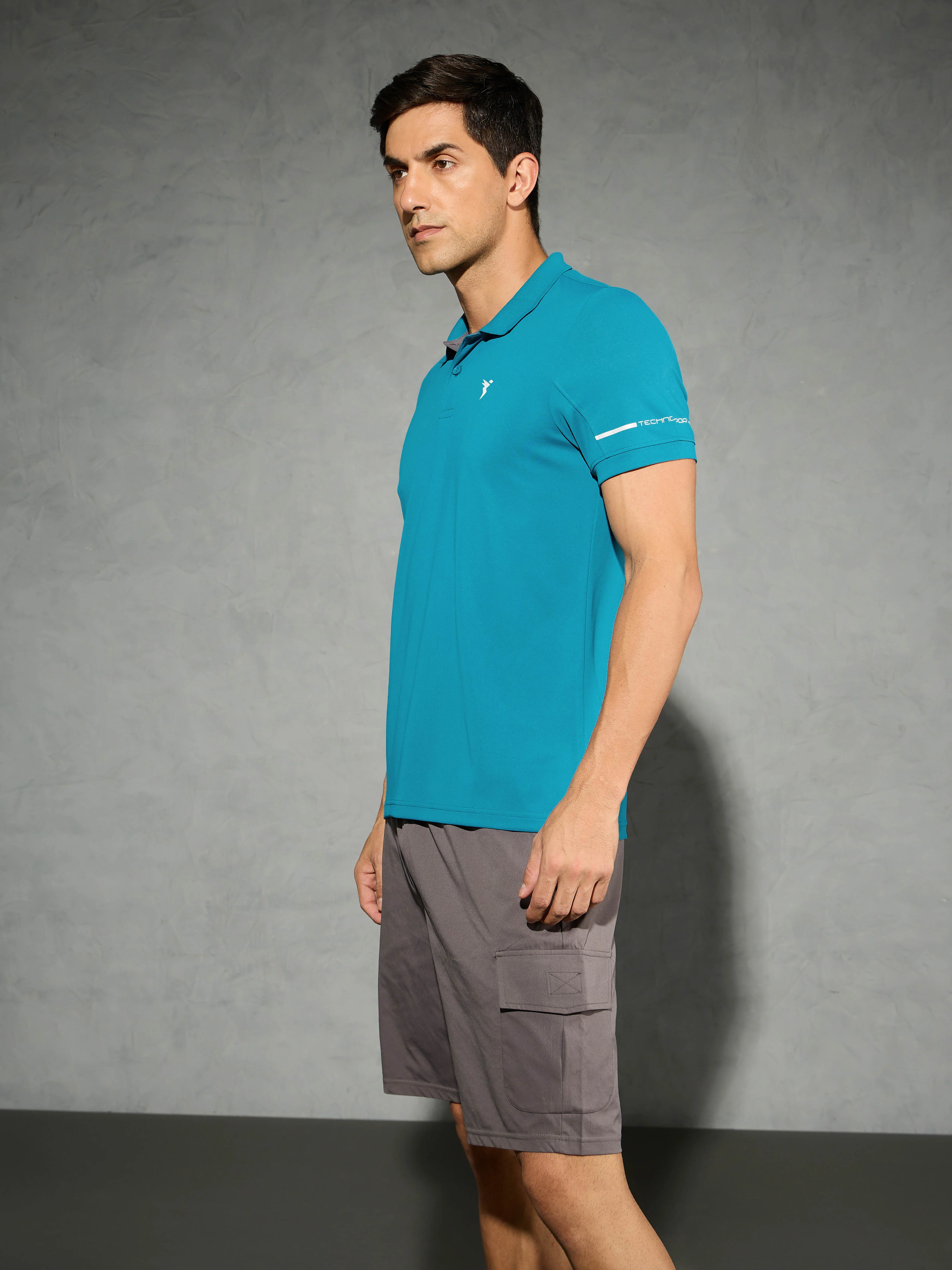 Men Solid Slim Fit Polo T-shirt with TECHNO COOL+ - Image 4
