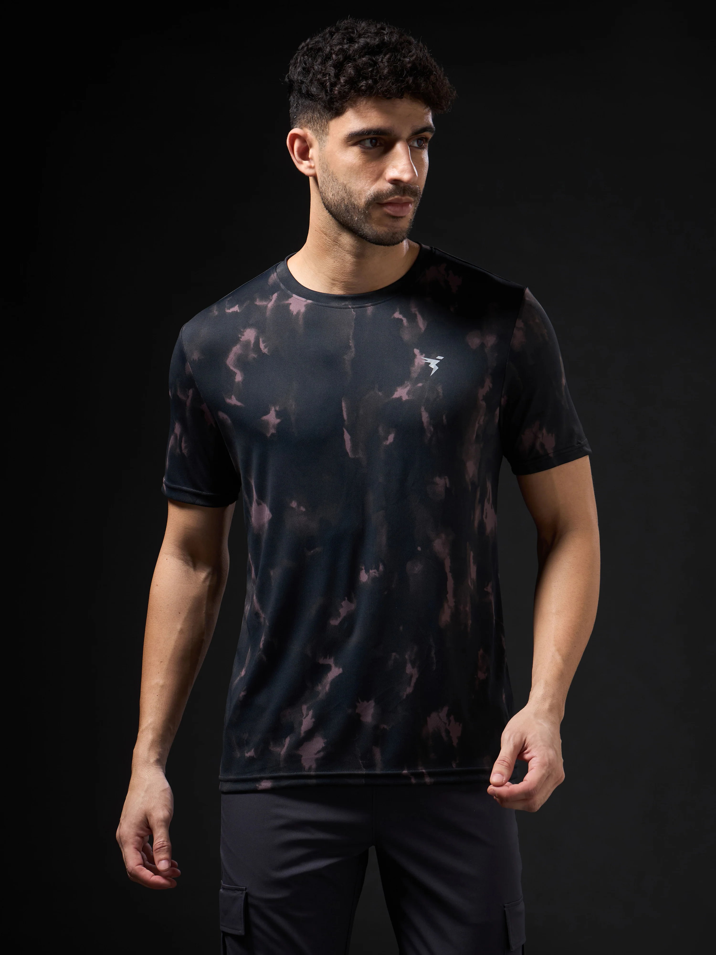 Men Abstract Print Slim Fit Crew Neck T-shirt with TECHNO COOL+ - Image 2